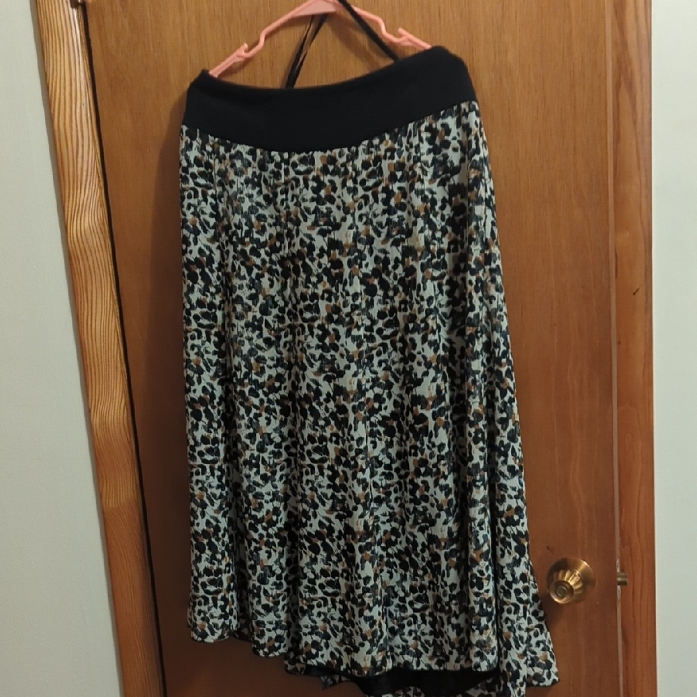 Kasper Black and Brown Patterned Midi Skirt